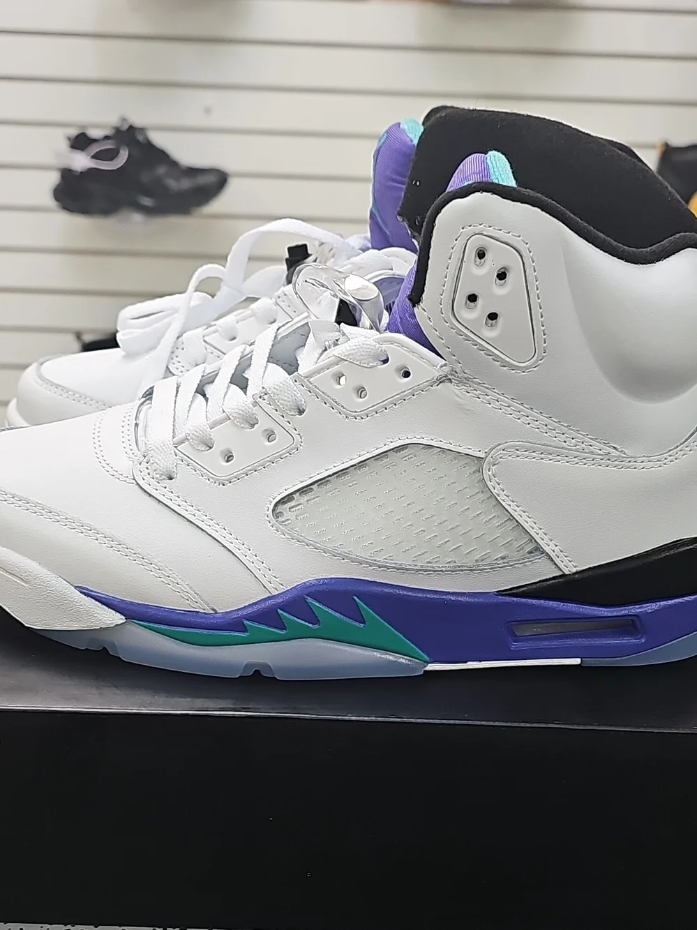 Jordan Men’s White & Purple Sneakers